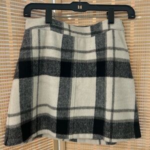 Lulu’s Grey and White Plaid Wool Skirt Size Small